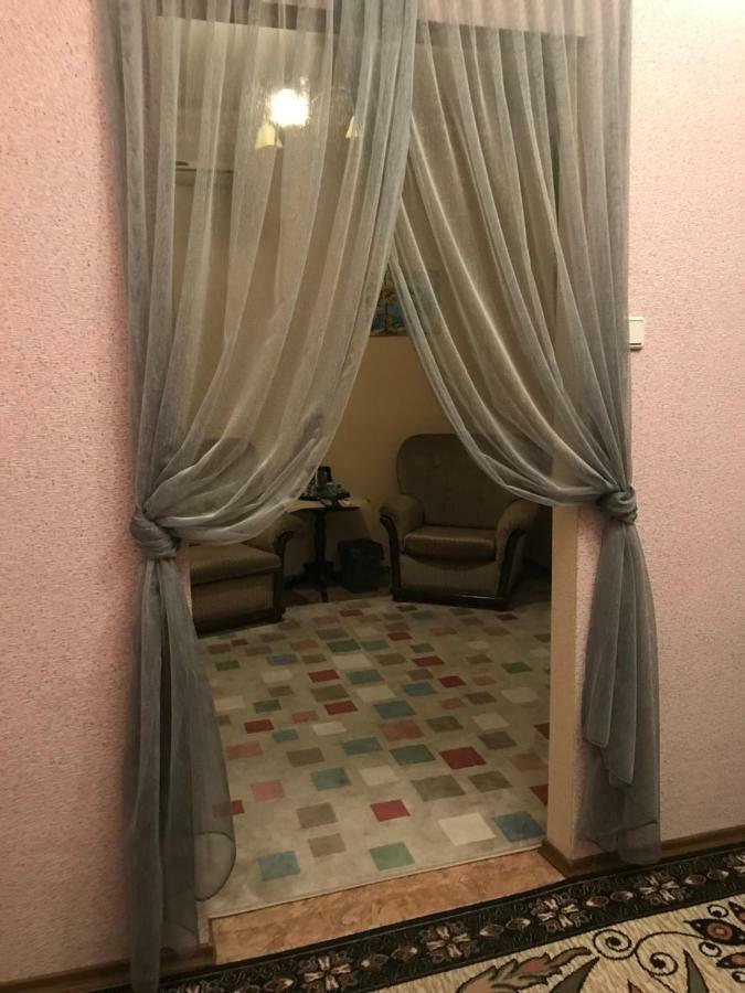 Отель "Natali" Mykolajiv Buitenkant foto
