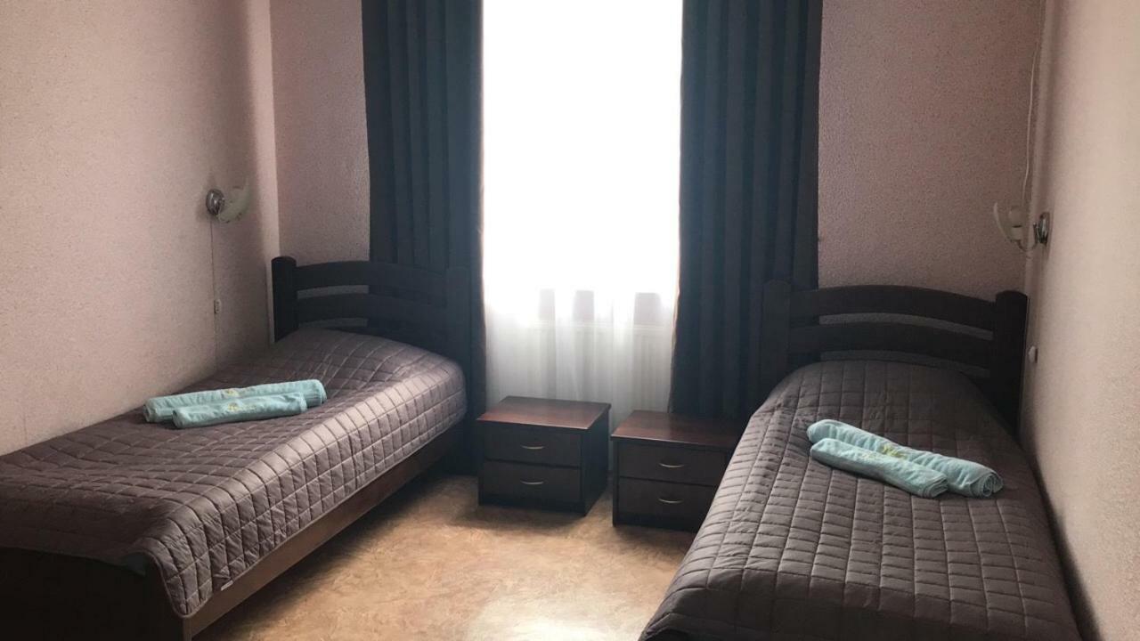 Отель "Natali" Mykolajiv Buitenkant foto